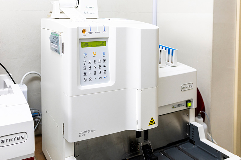 血糖・HbA1c測定器